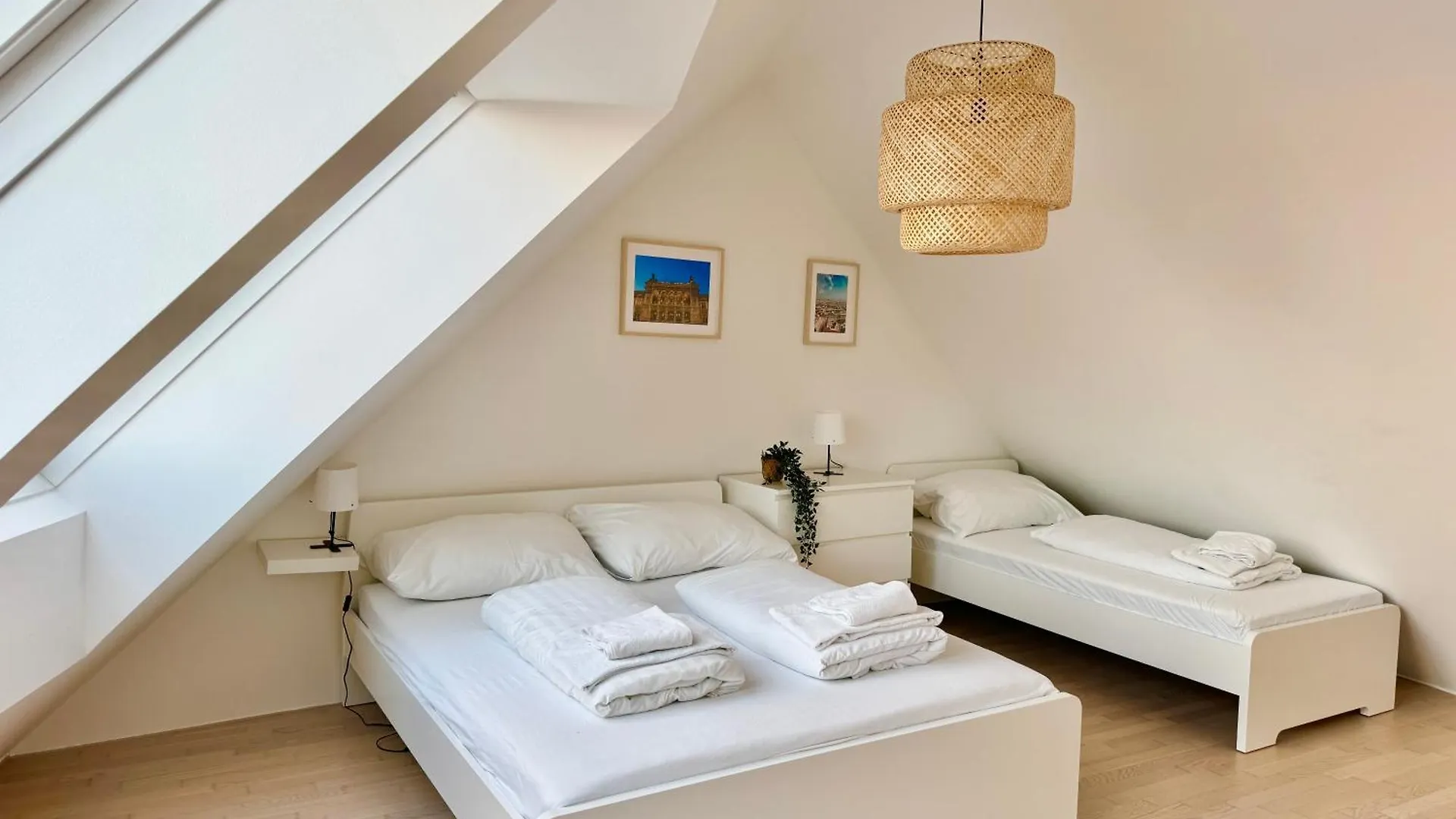 Modern 150 M2 Maisonette - Private Garden & Free Parking Apartment Vienna