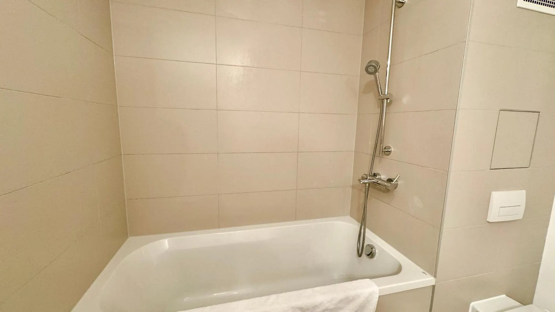 Modern 150 M2 Maisonette - Private Garden & Free Parking Apartment Vienna 0*,