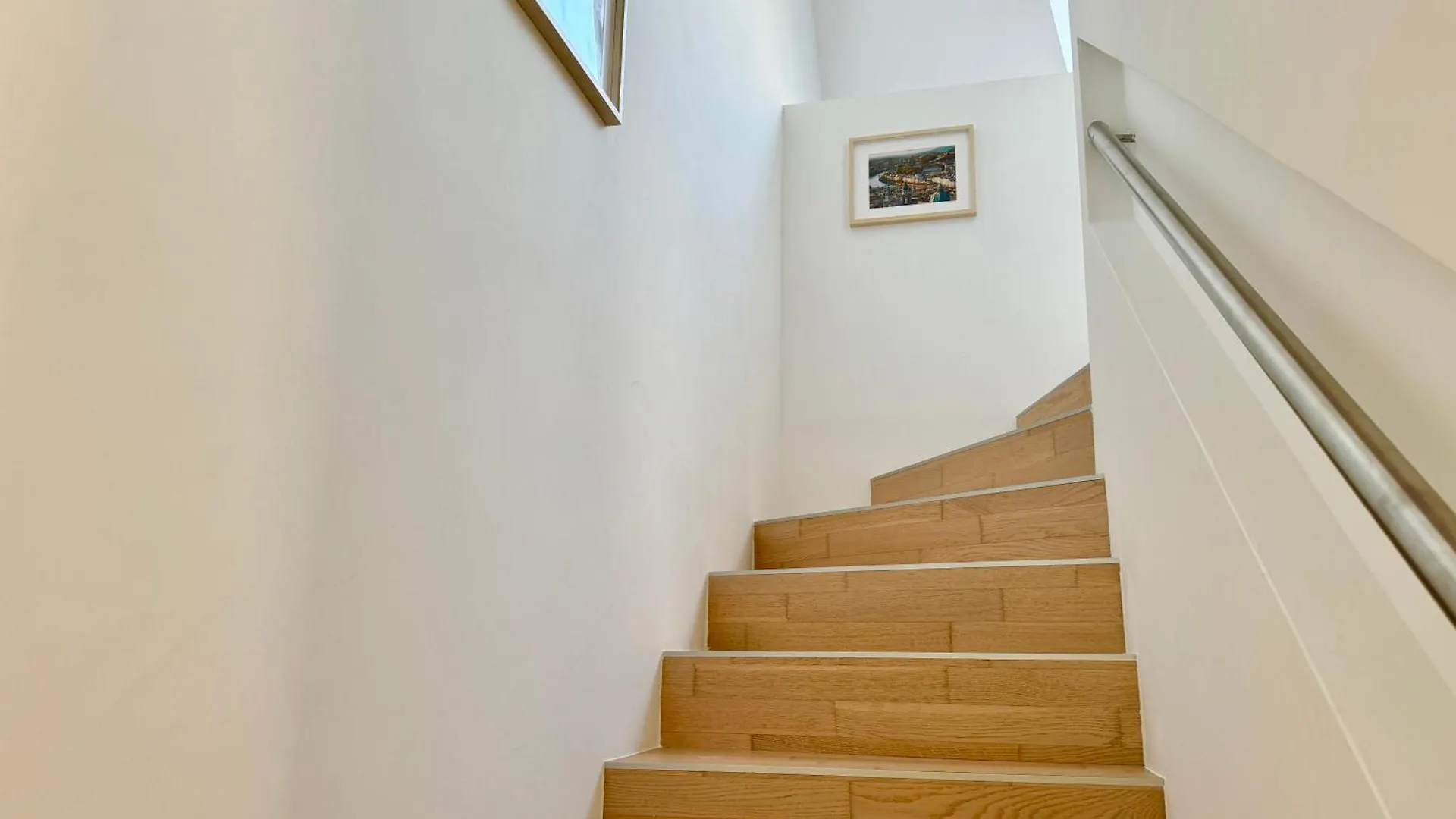Modern 150 M2 Maisonette - Private Garden & Free Parking Apartment Vienna